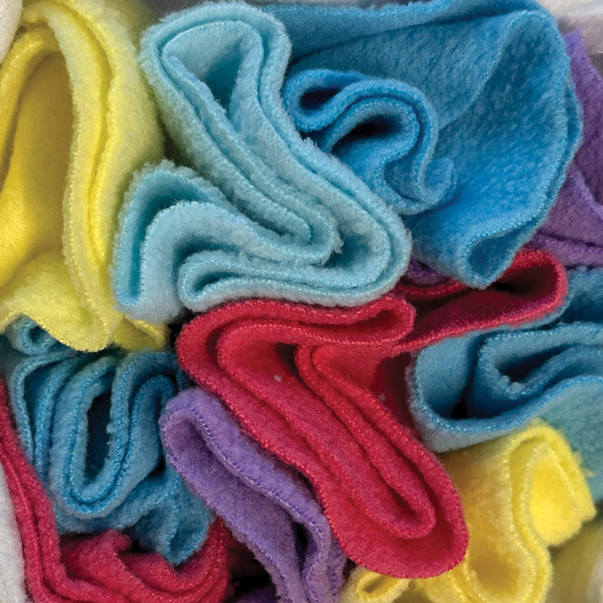 Hide 'n Seek Birthday Present Snuffle (5")